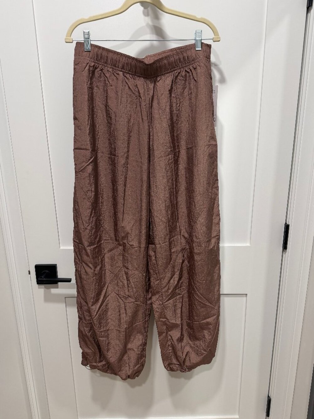 Lunar Sheen Utility Mid Rise Pant